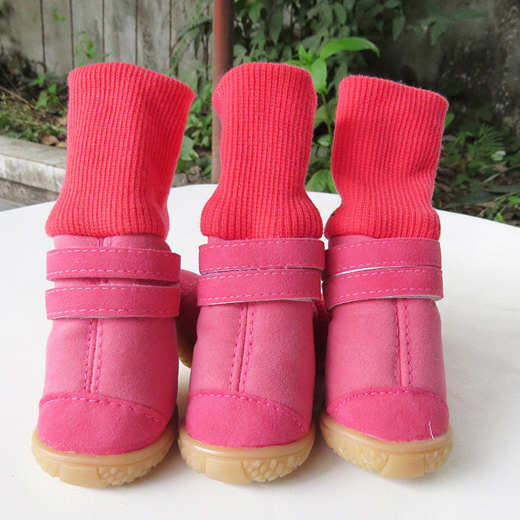 Baskets en coton rose pour chien avec chaussettes, confort et style pour animaux de compagnie.