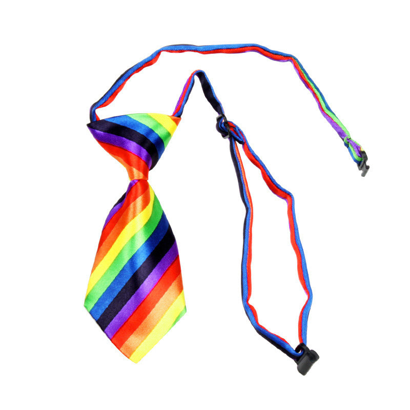 Nœud papillon en nylon multicolore pour animaux et enfants, idéal pour occasions spéciales ou décontractées.