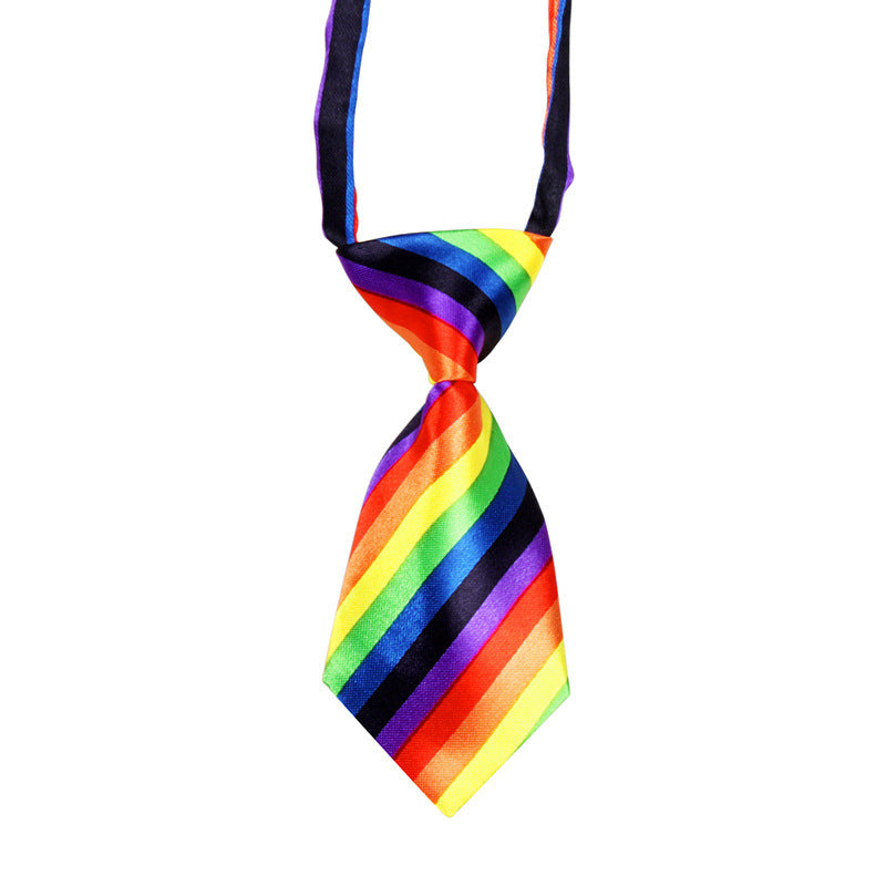 Nœud papillon en nylon coloré avec rayures arc-en-ciel, parfait pour animaux et enfants.