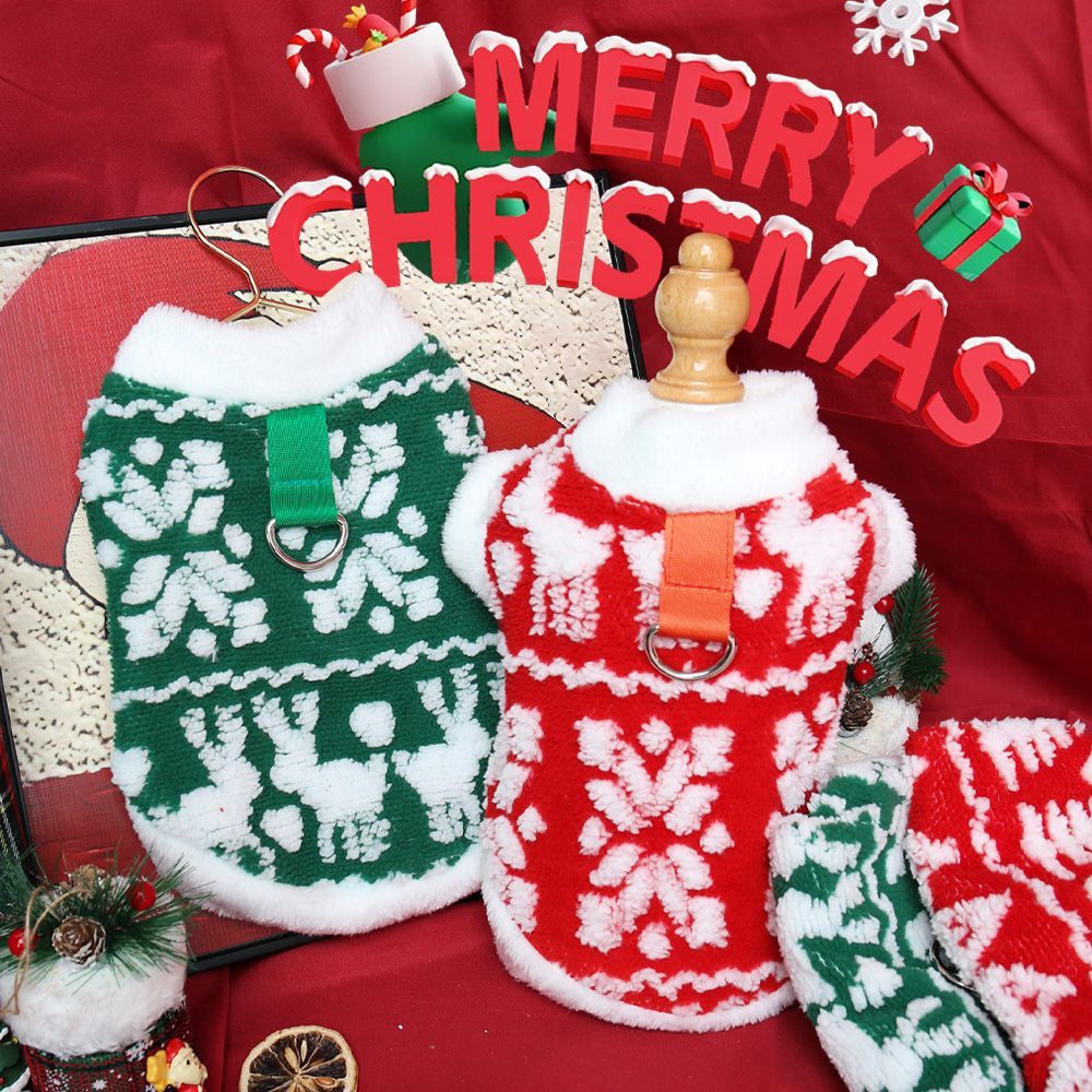 Vêtements en fausse fourrure pour chiens et chats avec motifs de Noël, coloré en rouge et vert, pour garder vos animaux au chaud.