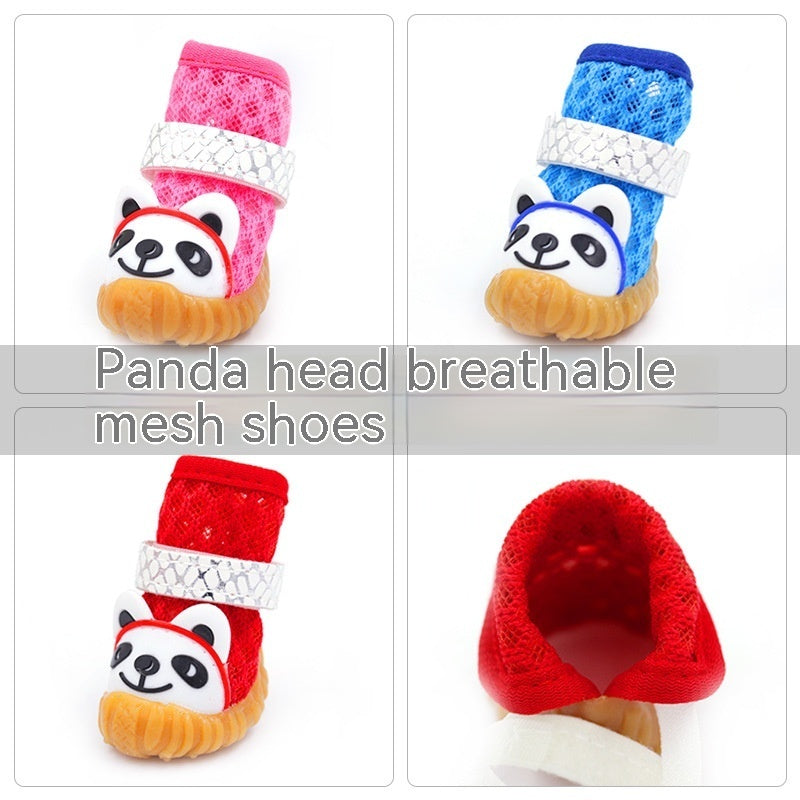 Chaussures en maille respirante pour chiens, têtes de panda, disponibles en rouge, bleu et rose.