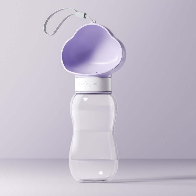 Gobelet d'eau portable pour chiens avec un design pratique et un couvercle en forme de nuage.