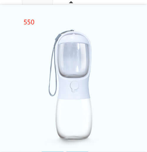 Gobelet d'eau dual-use pour animaux de compagnie, pratique et léger pour l'hydratation des chiens.