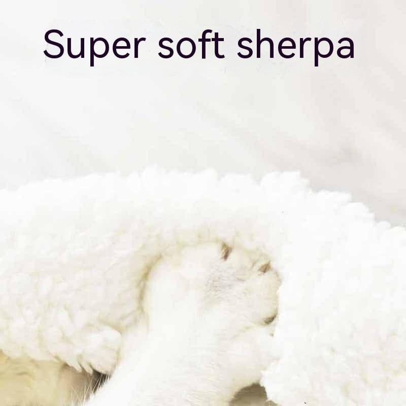 Super soft sherpa pet bedding, ideal for keeping pets cozy and comfortable.