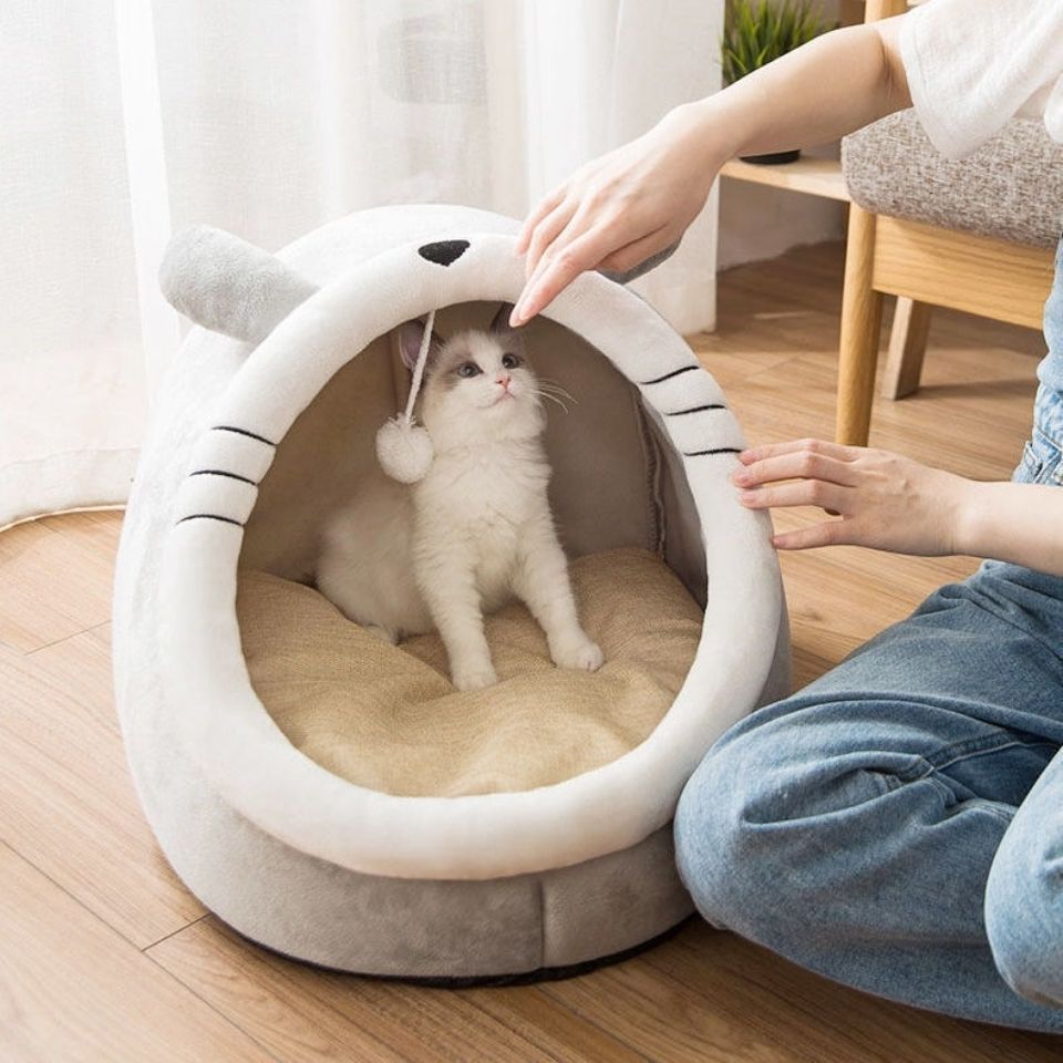 Maison Semi-enfermée Universelle pour Chats - Quatre Saisons
