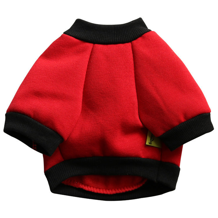 Pull en fleece rouge pour chien, confortable et chaleureux, idéal pour les journées froides.