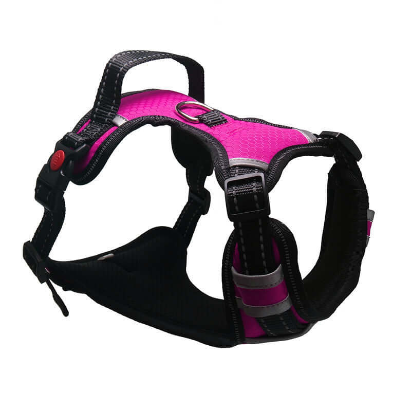 Harnais de sécurité pour animaux de compagnie en nylon rose, conçu pour la sécurité lors de trajets en voiture.