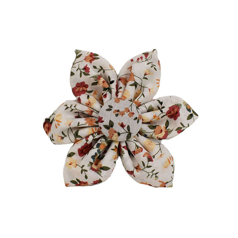 Fleur en tissu avec motifs floraux pour accessoires de chien ou décoration.