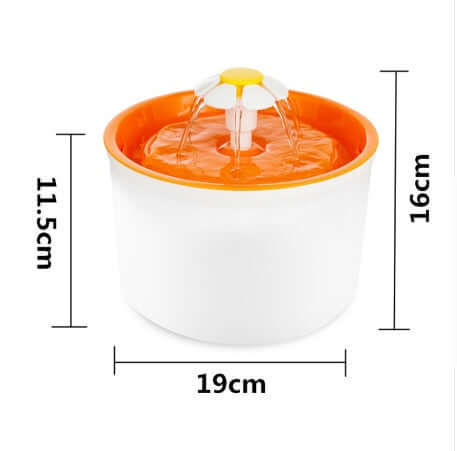 Fontaine à eau automatique pour chiens et chats de 19 cm, offre eau fraîche et propre, design moderne.