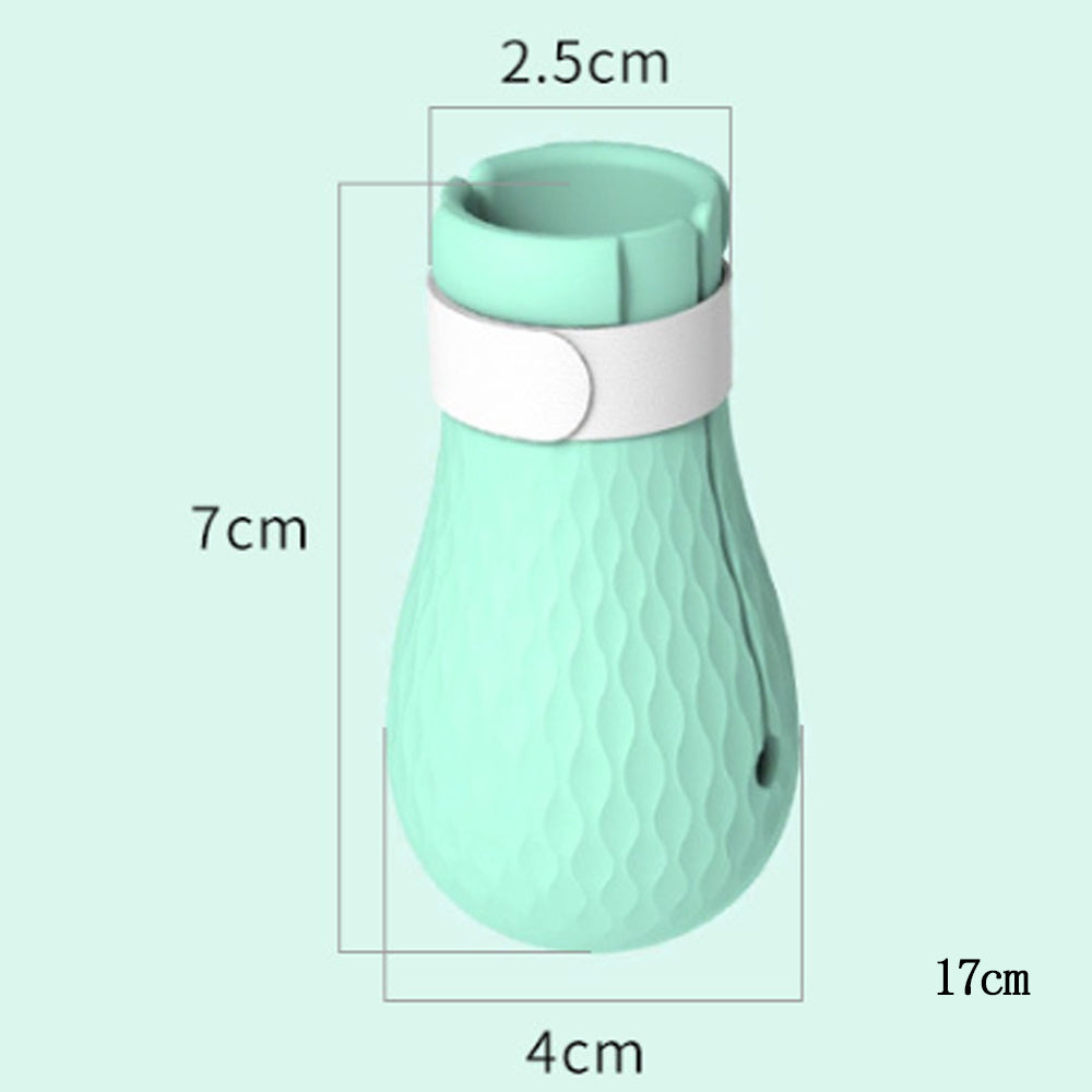 Gourde en silicone pour animaux de compagnie, dimensions 7cm x 4cm, couleur verte, design doux.