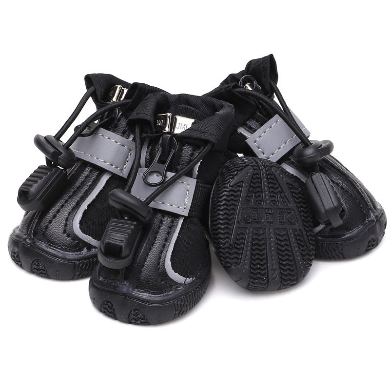 Chaussures de sport multifonctionnelles pour chiens, idéales pour confort et sécurité lors des promenades.