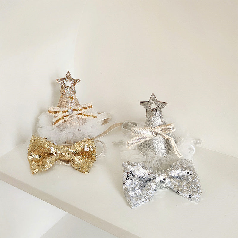 Chapeaux d'anniversaire en sequins or et argent avec nœuds, parfaits pour célébrer l'anniversaire de votre chat.
