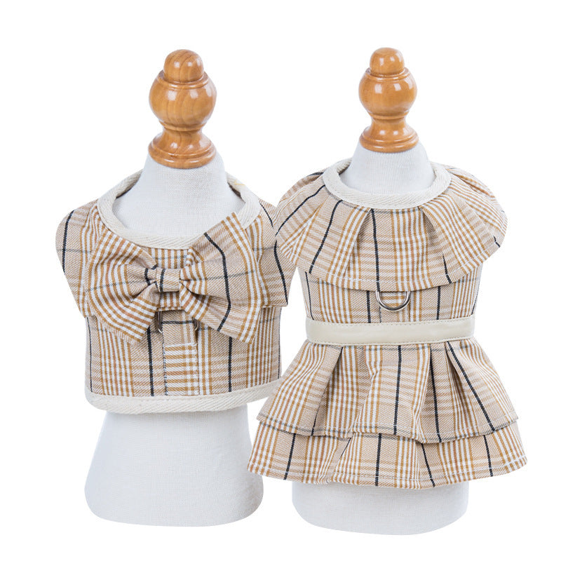 Harnais pour animaux en tissu à carreaux avec nœud et volants - accessoires confortables pour chiens et chats.