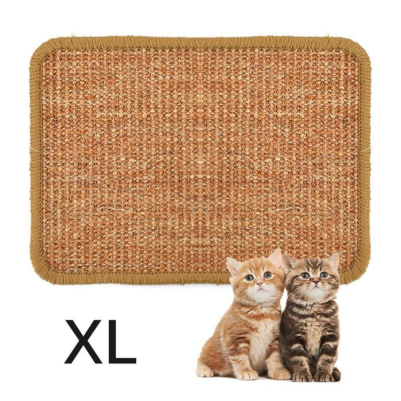 Tapis anti-rayures en sisal naturel XL pour chat, avec deux chats posant à côté.