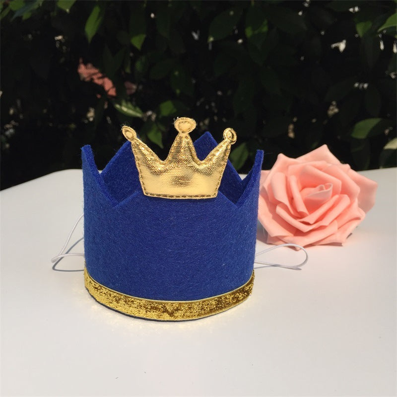 Chapeau de fête anniversaire pour chiens et chats, couronne bleue avec dorures, accessoire festif.