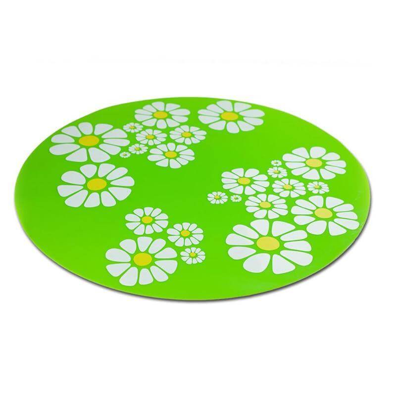 Assiette ronde verte avec motifs de fleurs blanches, idéale pour ajouter une touche décorative à votre table.