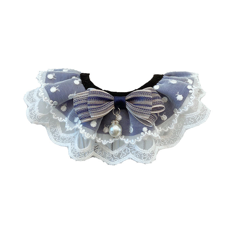Écharpe élégante pour animaux avec nœud et dentelle, parfaite pour chiens et chats.