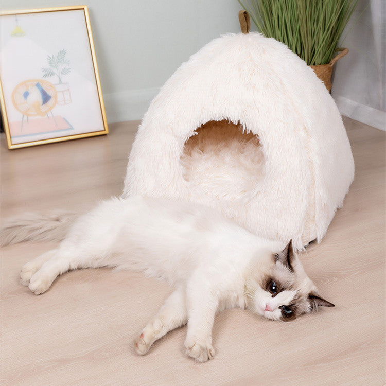 Nid Triangulaire en Plush pour Chat - Fermé et Compressible