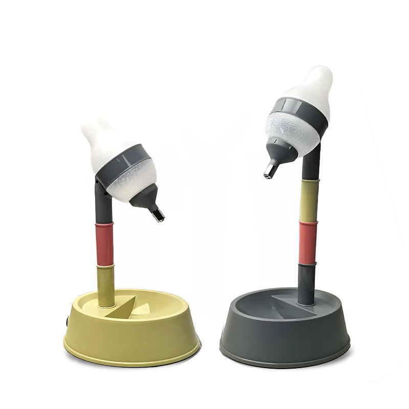 Récipient d'eau ajustable pour chiens et chats - design 2 en 1 avec deux couleurs différentes.