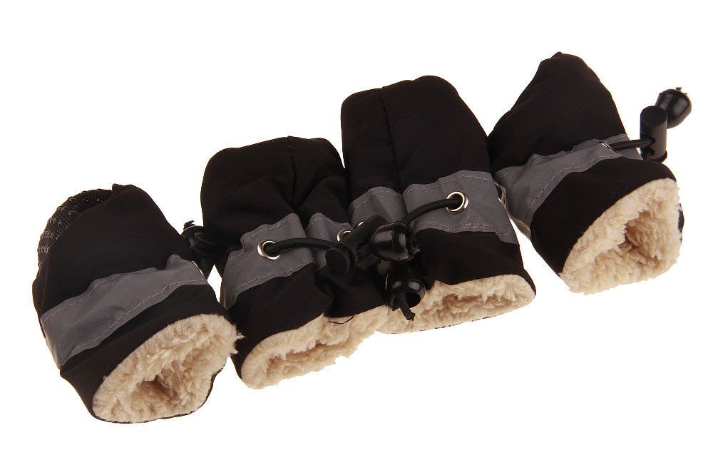 Chaussures pour chiens confortables et durables, parfaites pour protéger les pattes en extérieur.
