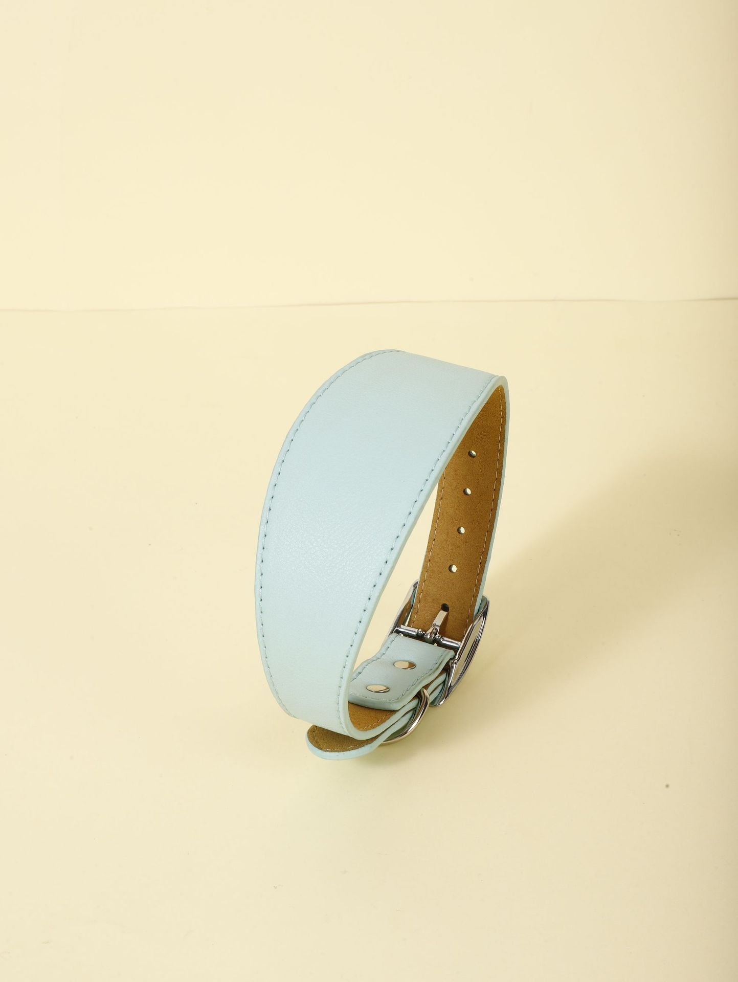 Collier ajustable décontracté pour animaux en microfibre de haute qualité, couleur bleu clair.