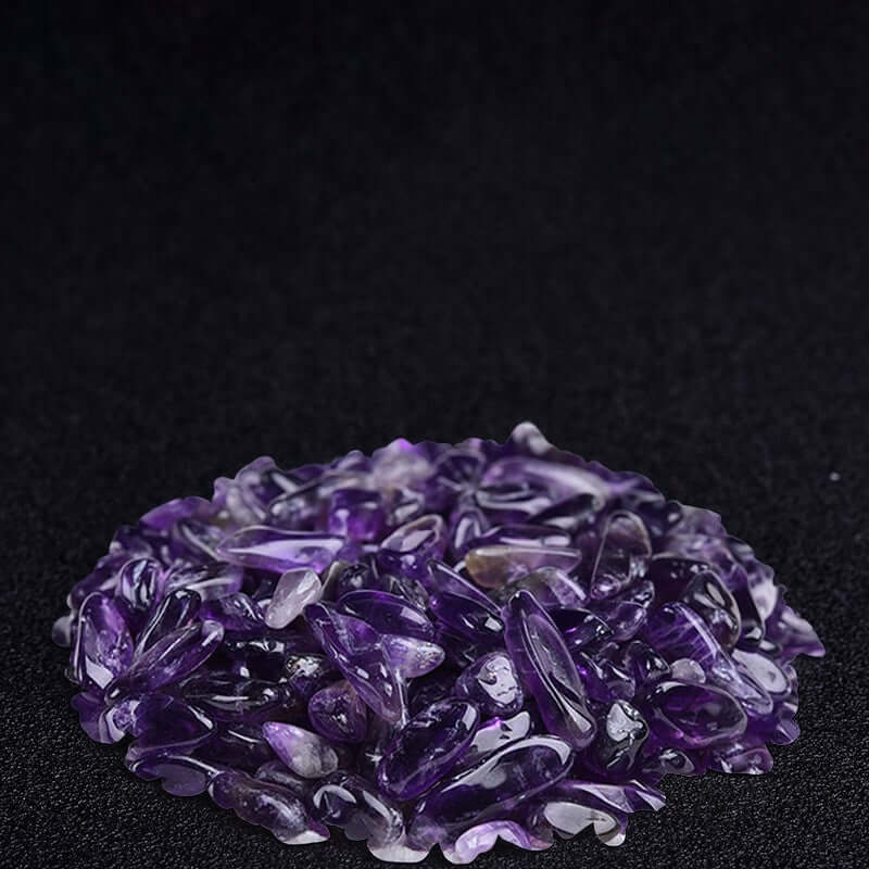 Gravier décoratif en cristal violet pour aquarium, ajoutant élégance et modernité à votre espace aquatique.