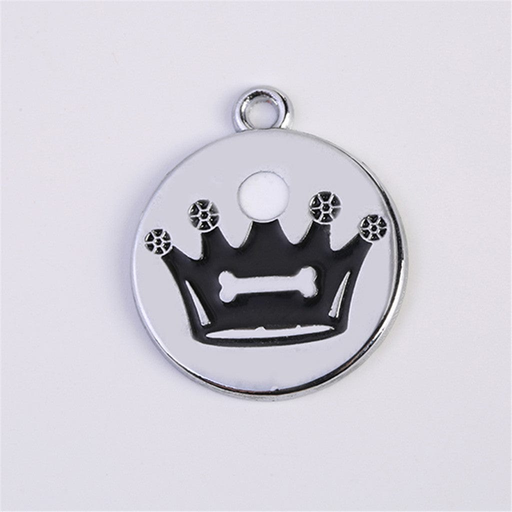 Plaque d'identité en zinc avec motif couronne et os pour animaux de compagnie, accessoire élégant et anti-perte.