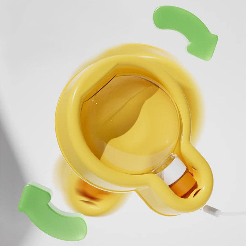 Fontaine à eau portable pour chien de couleur jaune avec des écrous verts, adaptée aux activités en extérieur.