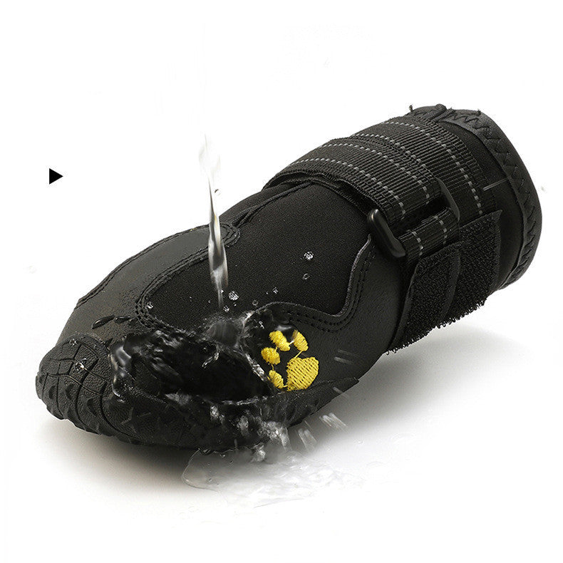 Botte imperméable en caoutchouc pour chien, résistante à l'eau et conçue pour un confort optimal.