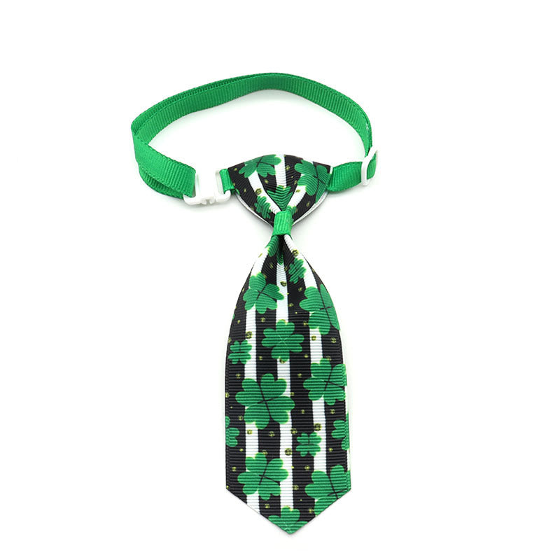 Cravate pour animaux de compagnie avec motif trèfle vert pour la Saint-Patrick, idéale pour les fêtes.