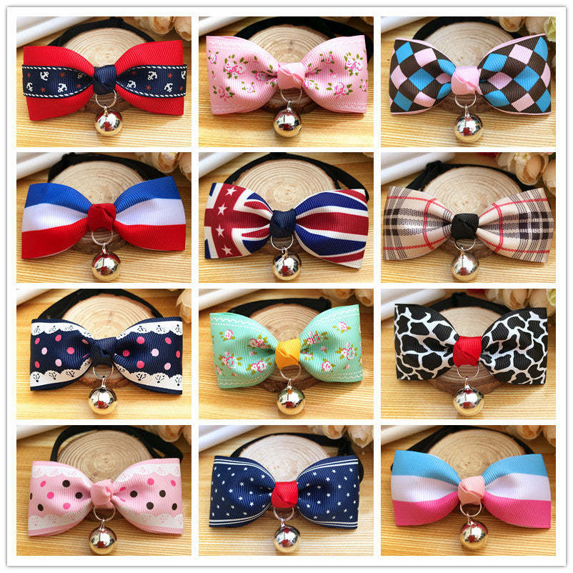 Divers nœuds papillon pour chien et chat avec cloches, colorés et élégants pour un look charmant.