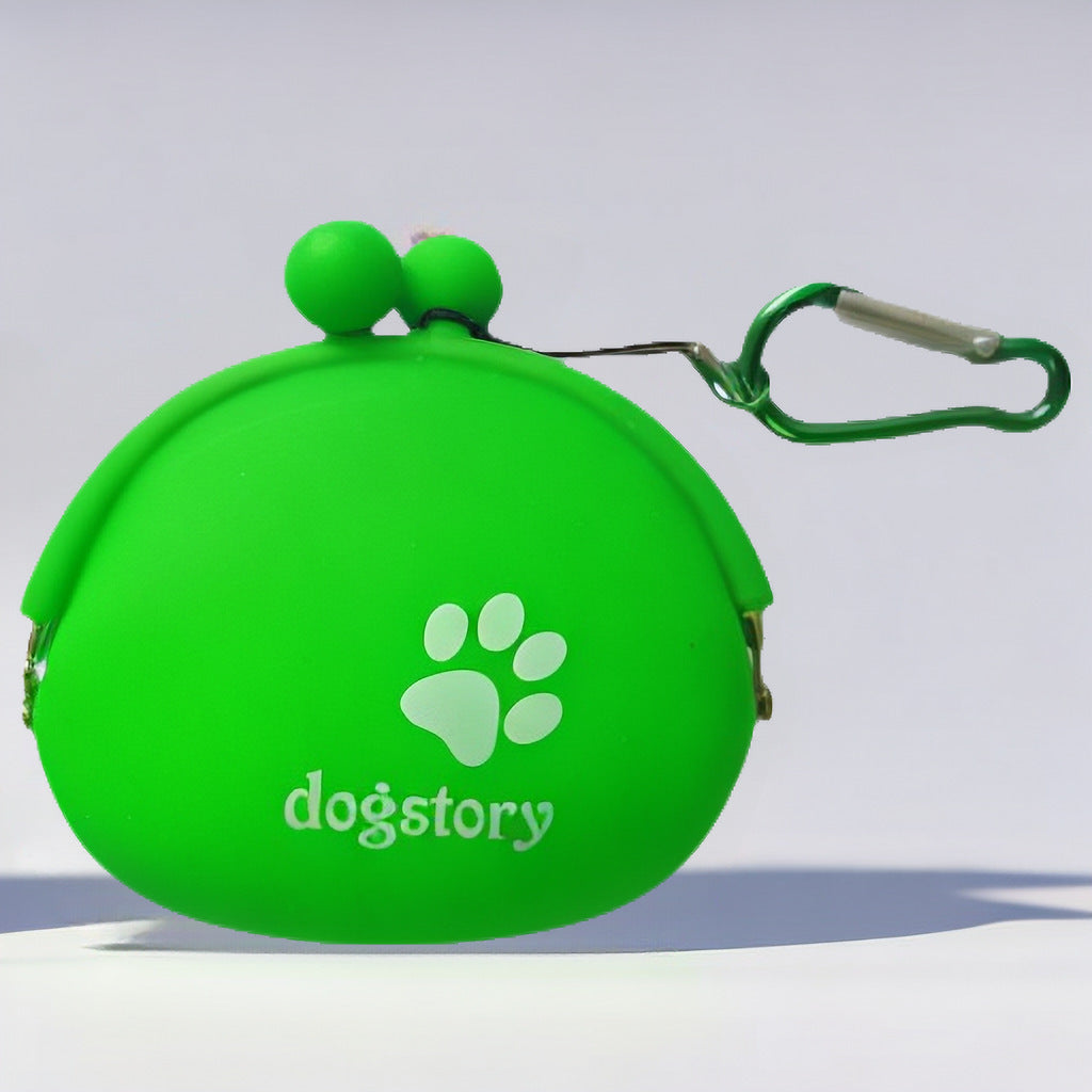 Sac à friandises en silicone pour animaux de compagnie, couleur verte avec crochet pour ceinture.
