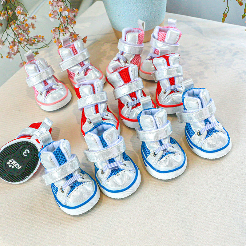 Bottes chaudes en neige pour animaux, disponibles en plusieurs couleurs et tailles, parfaites pour chiens et chats.