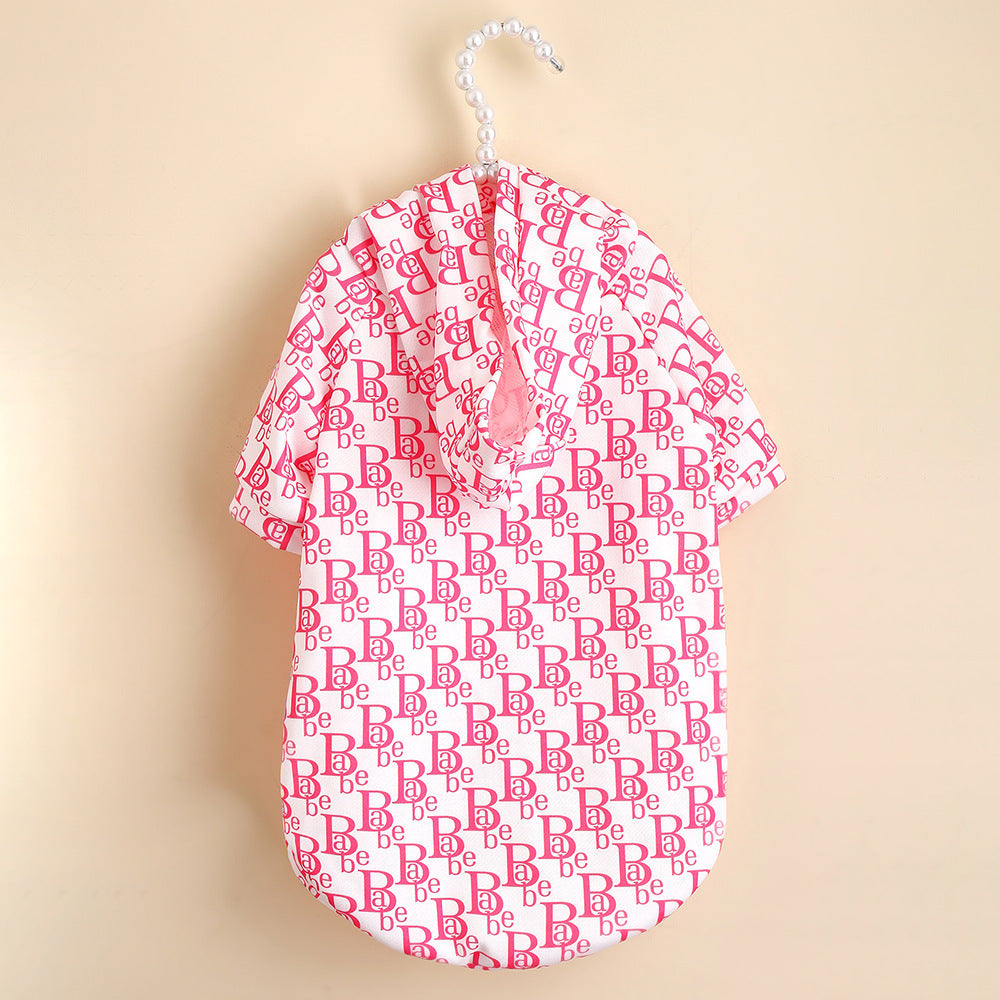 Pink letter print hoodie for pets in polyester, stylish and comfortable for dogs and cats.
