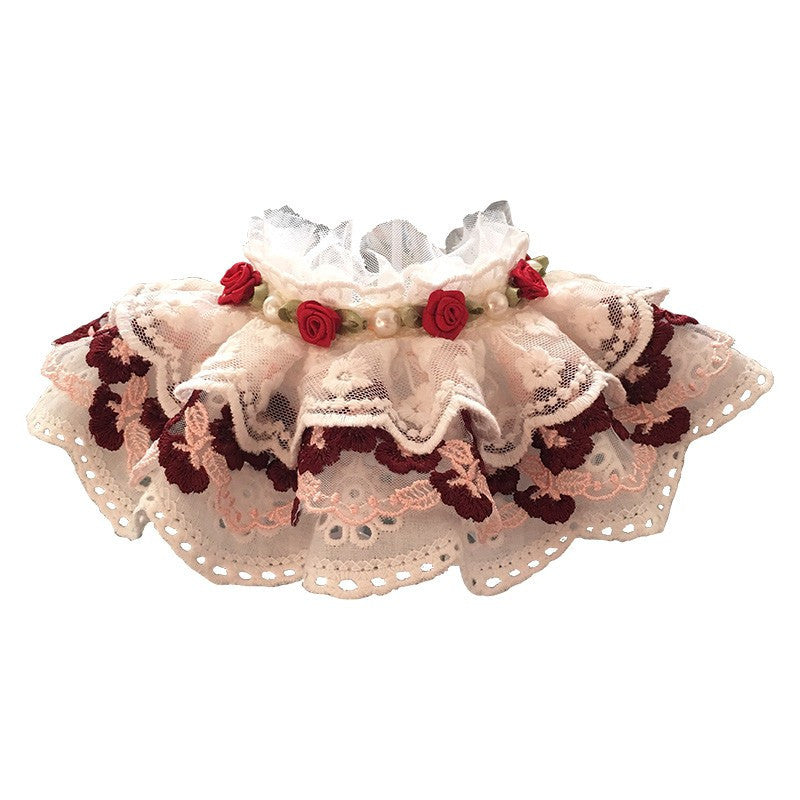Bavoir ajustable en coton avec nœud en dentelle, élégant et confortable pour animaux de compagnie de toutes tailles.