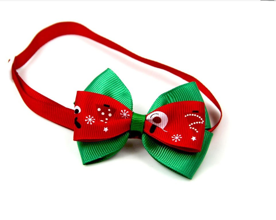 Nœud papillon de Noël pour animaux, rouge et vert, parfait pour habiller chiens et chats pour les fêtes.