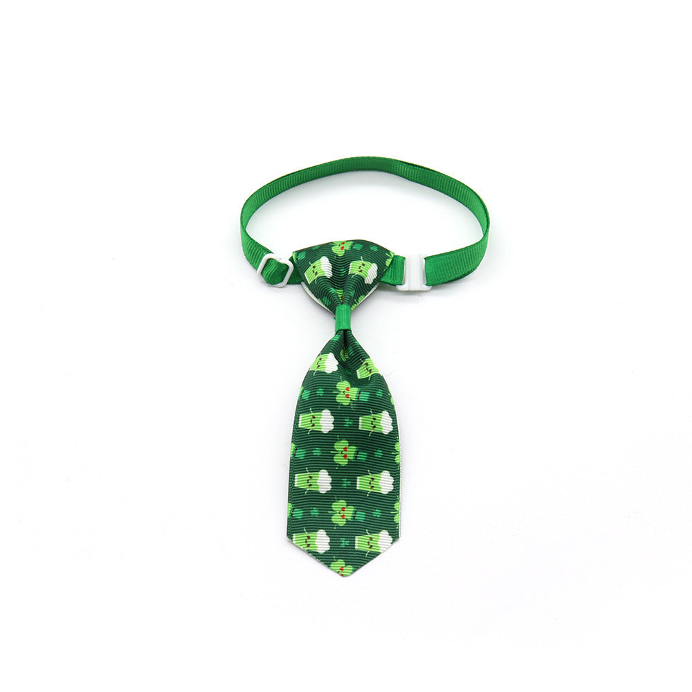 Cravate pour animaux de compagnie à motif trèfle vert pour la Saint-Patrick, idéale pour chiens et chats.