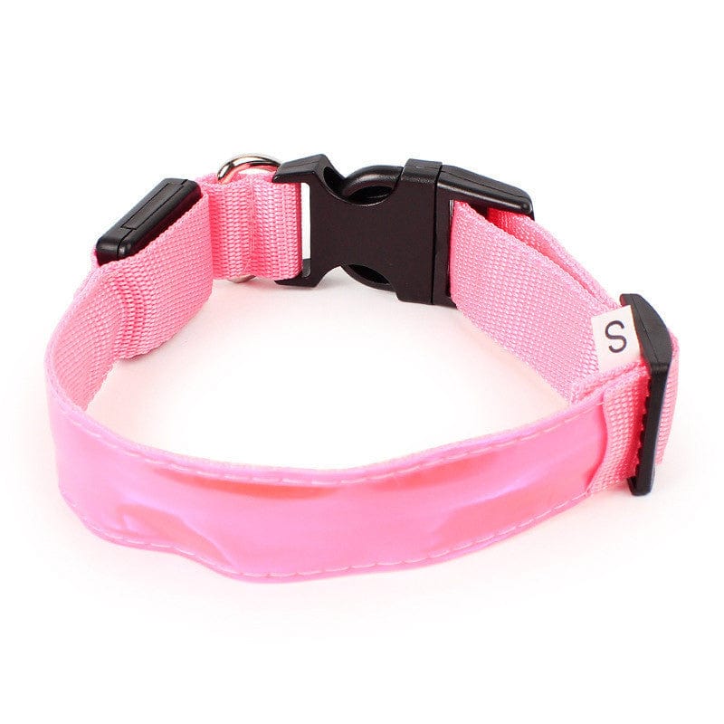 Pet-friendly pink nylon dog collar for small dogs, adjustable and comfortable, ideal for everyday use.