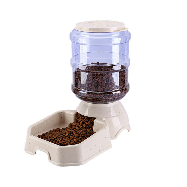 Distributeur automatique de croquettes pour animaux, idéal pour le bien-être de votre chien ou chat.