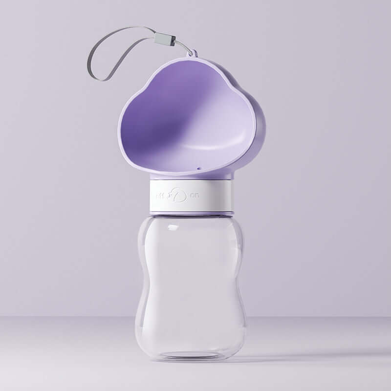 Gobelet d'eau portable pour chiens, design pratique et élégant, idéal pour les promenades en extérieur.