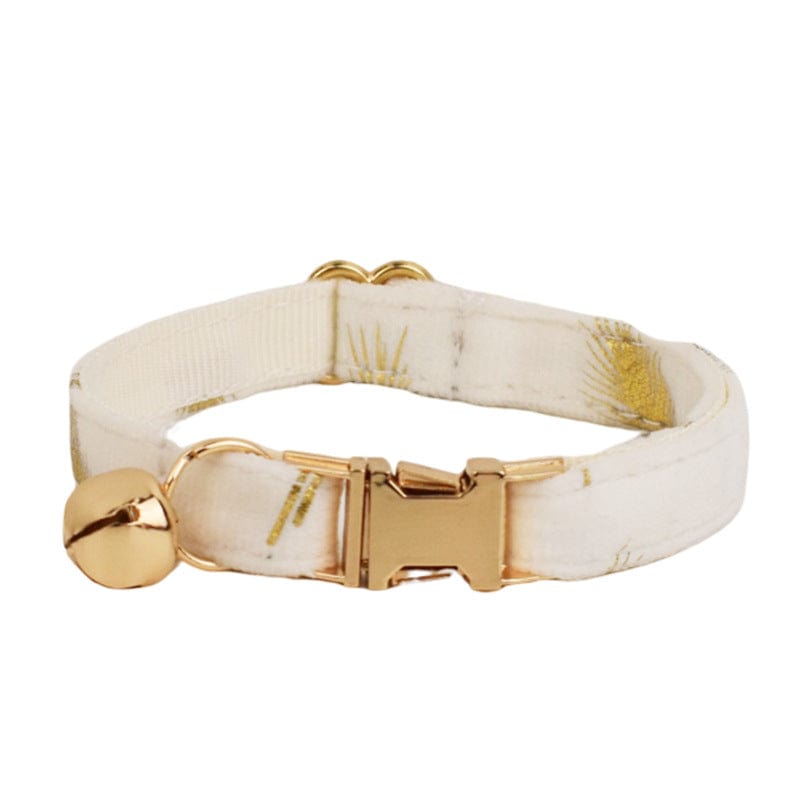 Collier pour chat avec nœud et cloche mignon, en coton doux, design élégant et confortable.