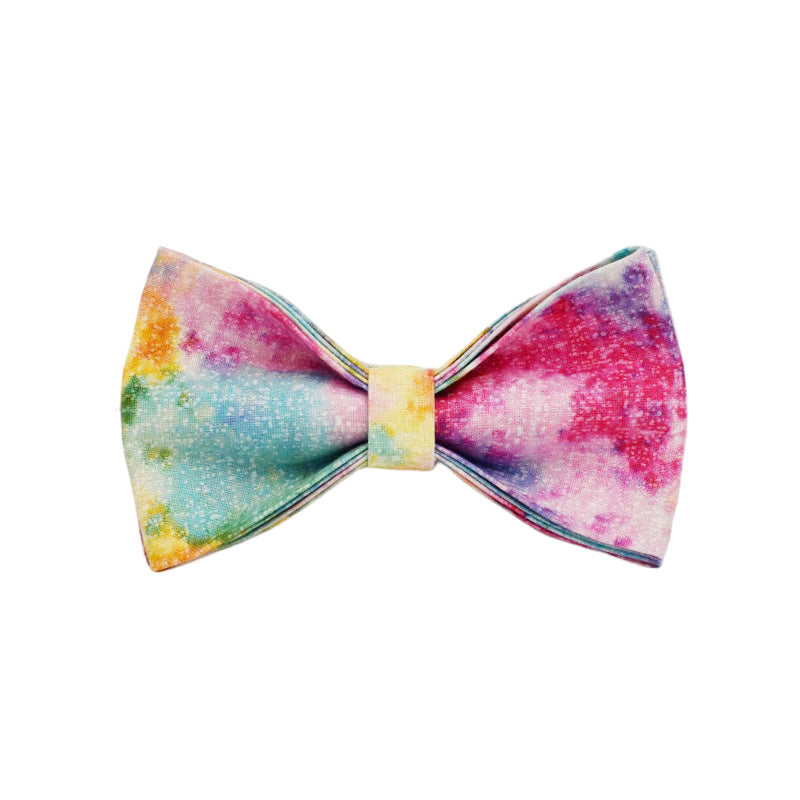Noeud élégant multicolore pour collier de chien, en tissu de haute qualité, parfait pour un style unique.