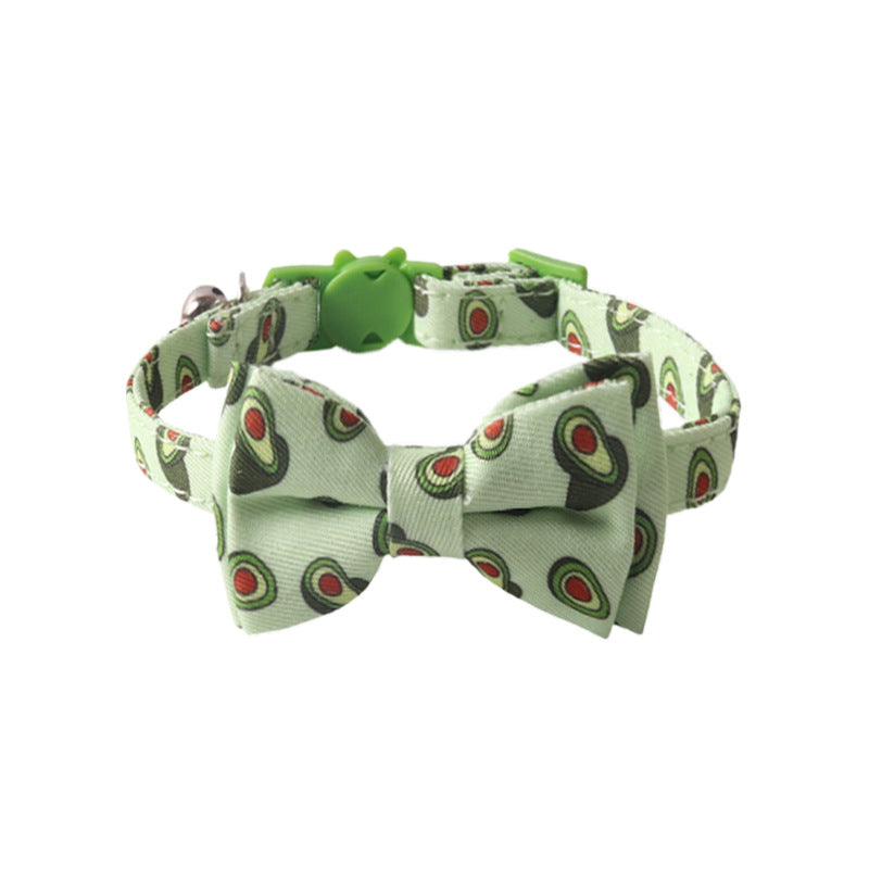 Collier coloré pour animaux de compagnie avec motif avocat, idéal pour chiens et chats, léger et durable.