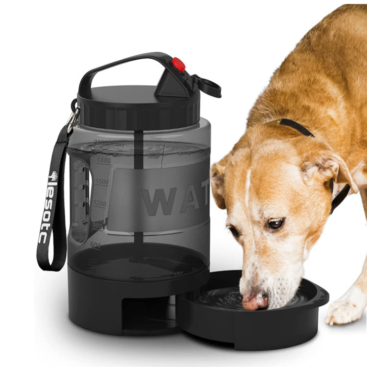 Gourde grande capacité pour chiens avec bol intégré, idéale pour l'hydratation lors des balades.
