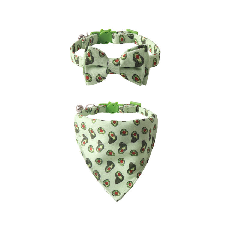 Collier et bandana pour animaux en motif avocat, accessoires colorés et amusants pour chiens et chats.