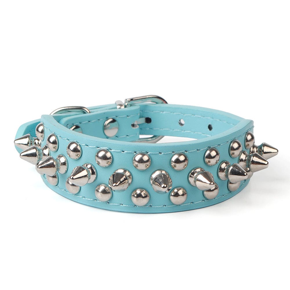 Collier pour chien en PU bleu avec rivets métalliques, élégant et durable pour un style unique.