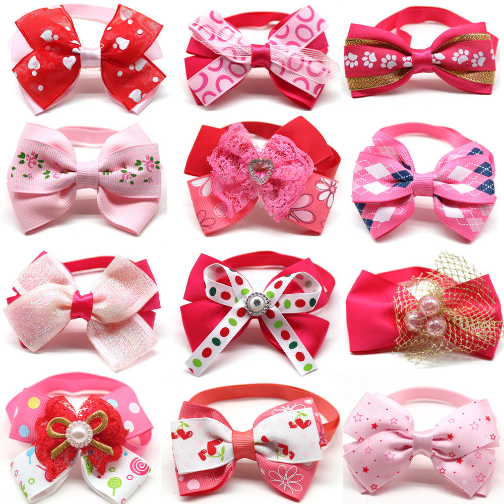 Assortiment de nœuds papillon élégants en rose et rouge pour chiens et chats, parfaits pour ajouter du style à tout look.