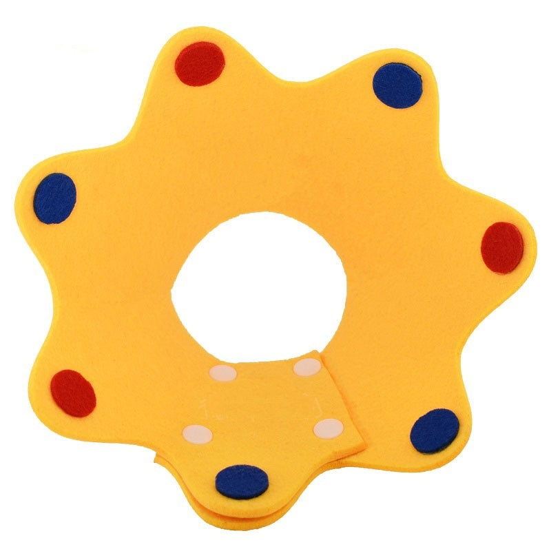 Collier de récupération léger ajustable pour chat en tissu non tissé, design coloré en forme de fleur.