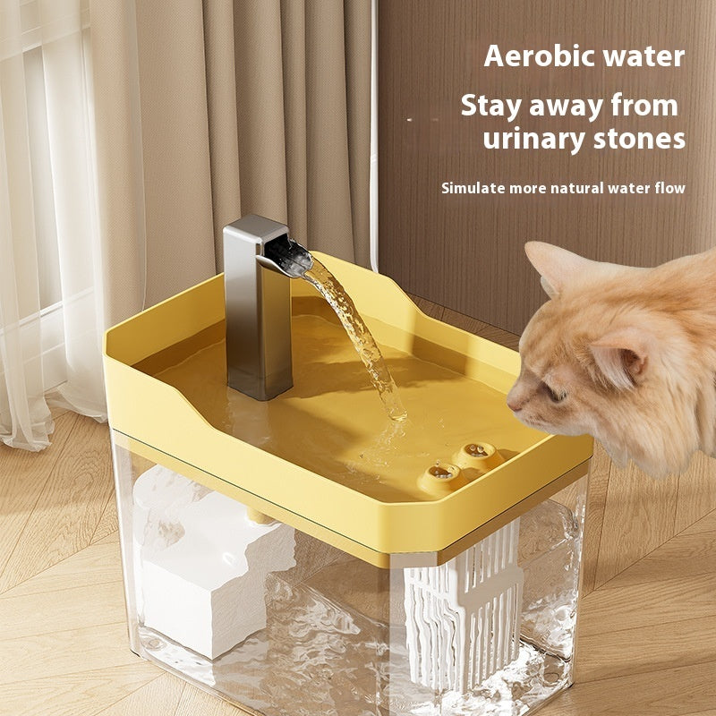 Fontaine à eau automatique pour chats avec système de filtration et design moderne, favorisant l'hydratation.