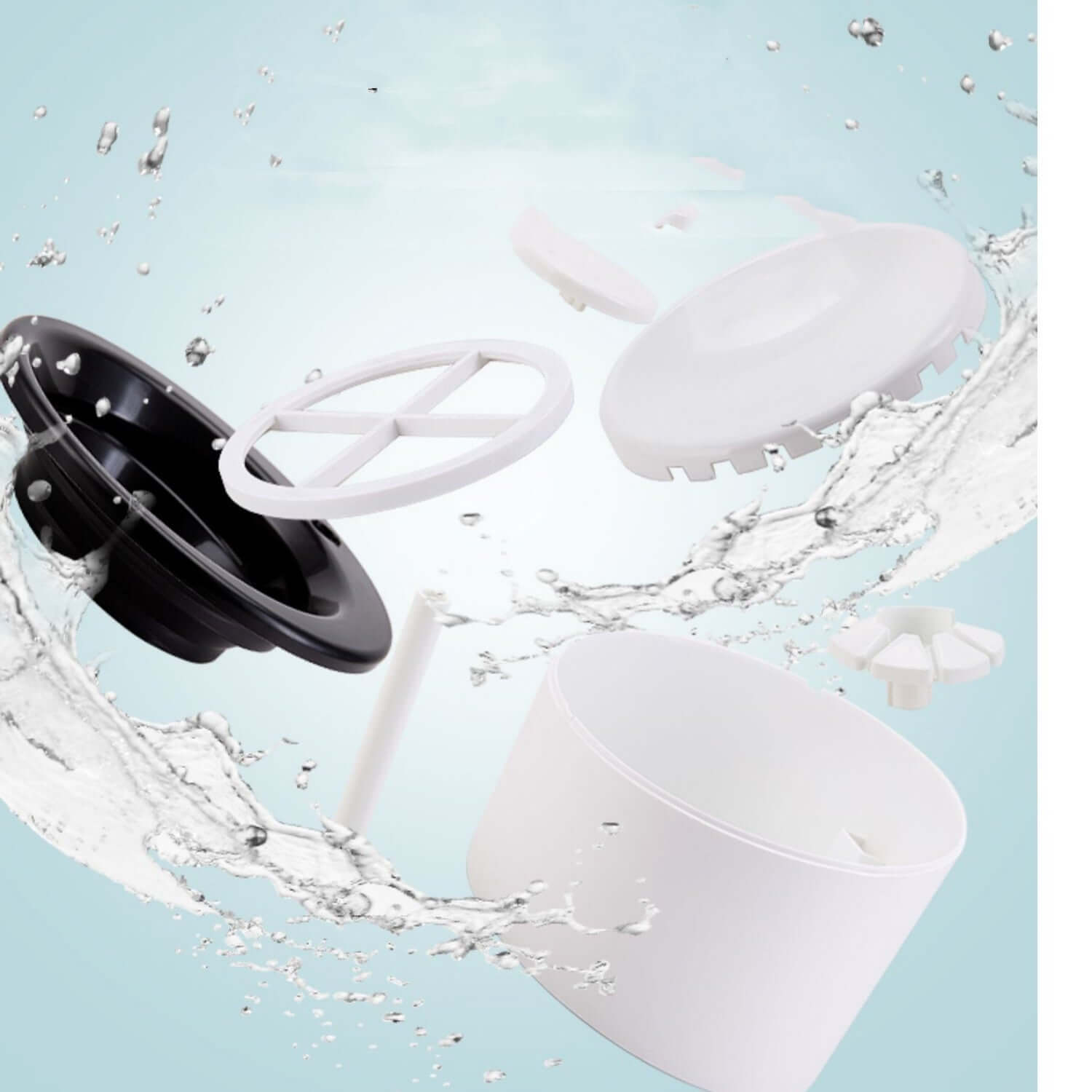 Composants du distributeur automatique d'eau pour animaux, en plastique blanc et noir, entourés d'eau.